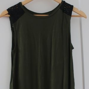 Old Navy Green lace tank XS